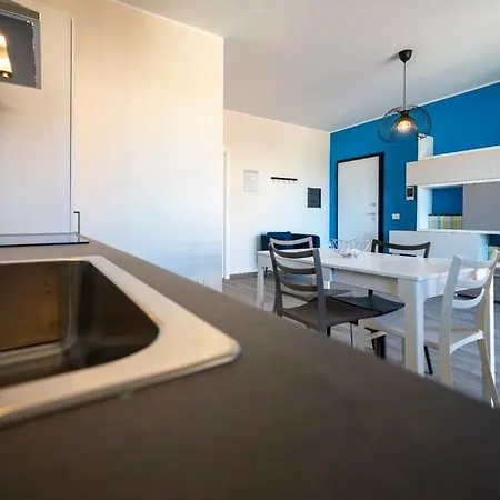 Apartment 11Avc